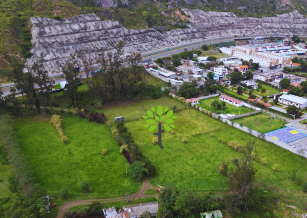 Vista adicional de terreno en venta en Pomasqui, Quito, Pichincha