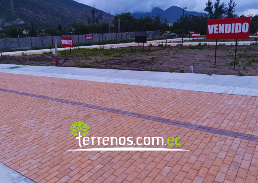 Vista adicional de terreno en venta en Pomasqui, Quito, Pichincha