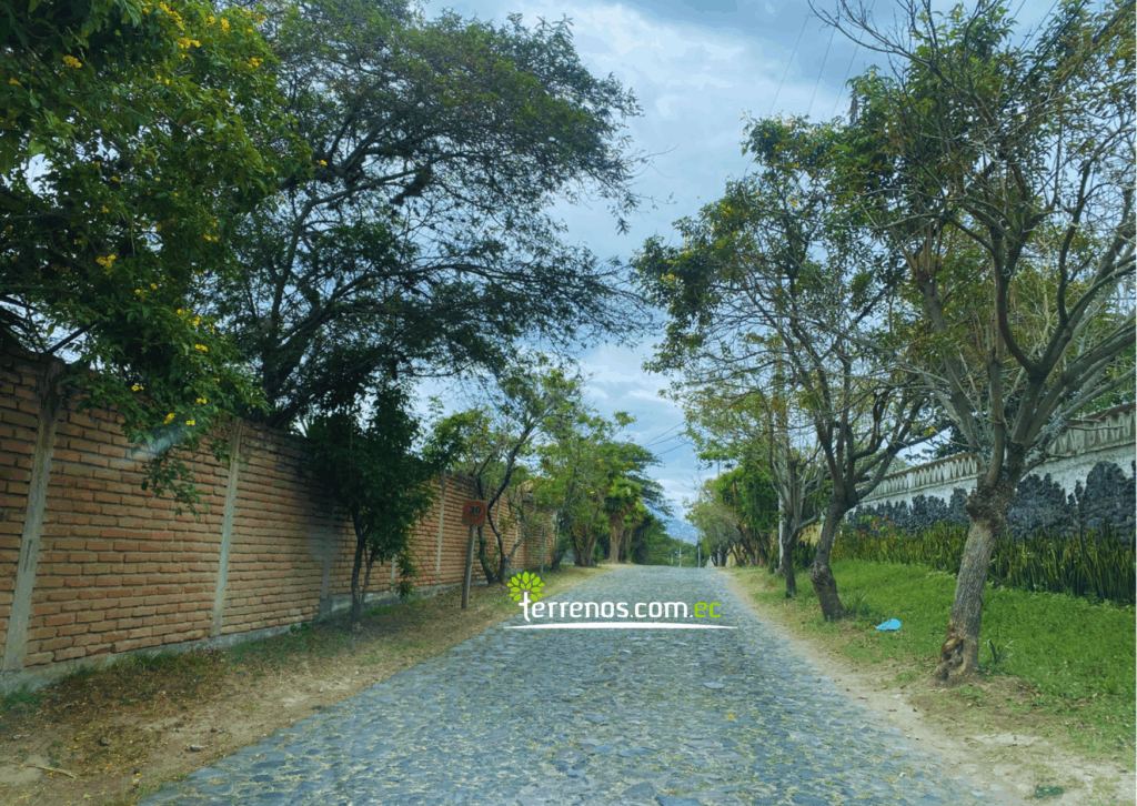 Vista adicional de terreno en venta en Tumbaco, Quito, Pichincha