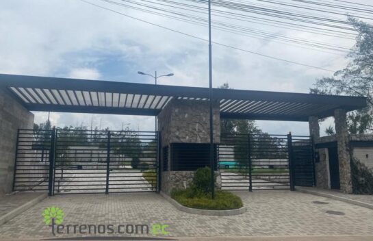 Terreno de Venta 425m2 en Puembo Sector Colegio Highlands Copia