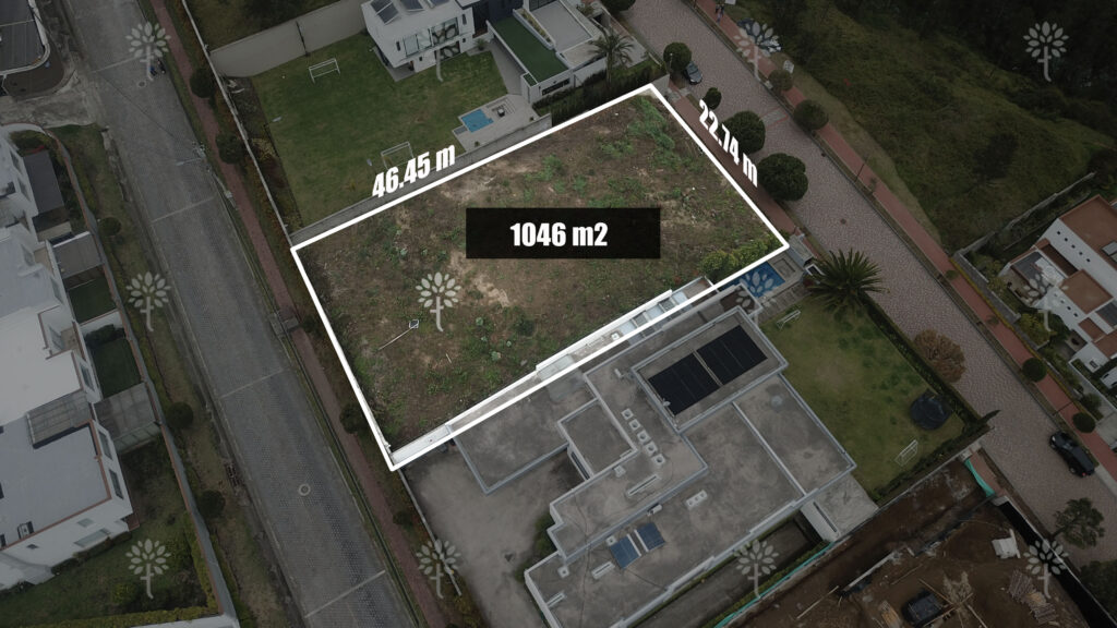 Vista adicional de terreno en venta en Cumbayá, Quito, Pichincha