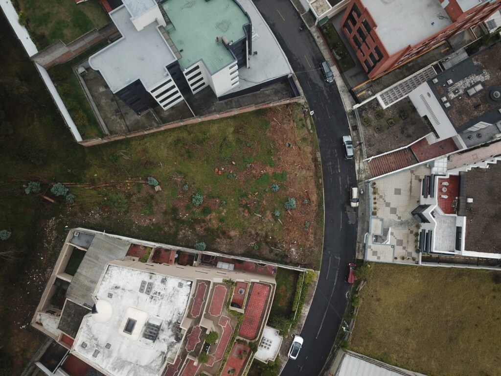 Vista adicional de terreno en venta en El Bosque, Quito, Pichincha