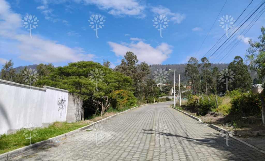 Vista adicional de terreno en venta en Nayón, Quito, Pichincha
