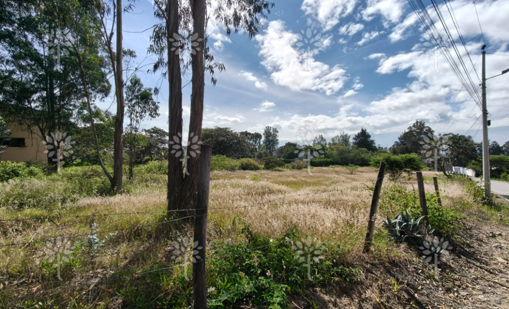 Vista adicional de terreno en venta en Nayón, Quito, Pichincha