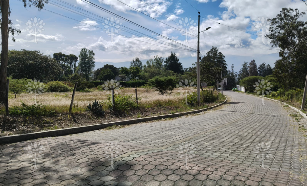 Vista adicional de terreno en venta en Nayón, Quito, Pichincha