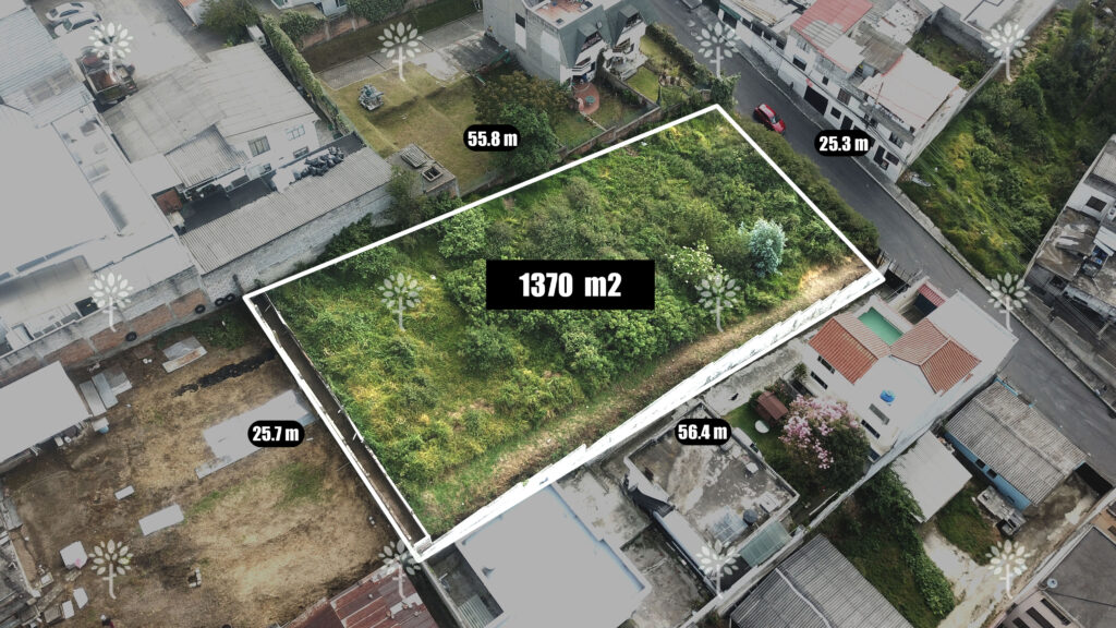 Vista adicional de terreno en venta en Quito, Pichincha