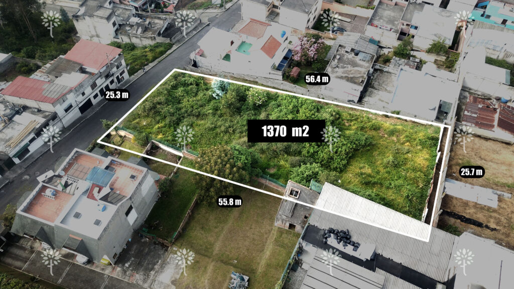 Vista adicional de terreno en venta en Quito, Pichincha