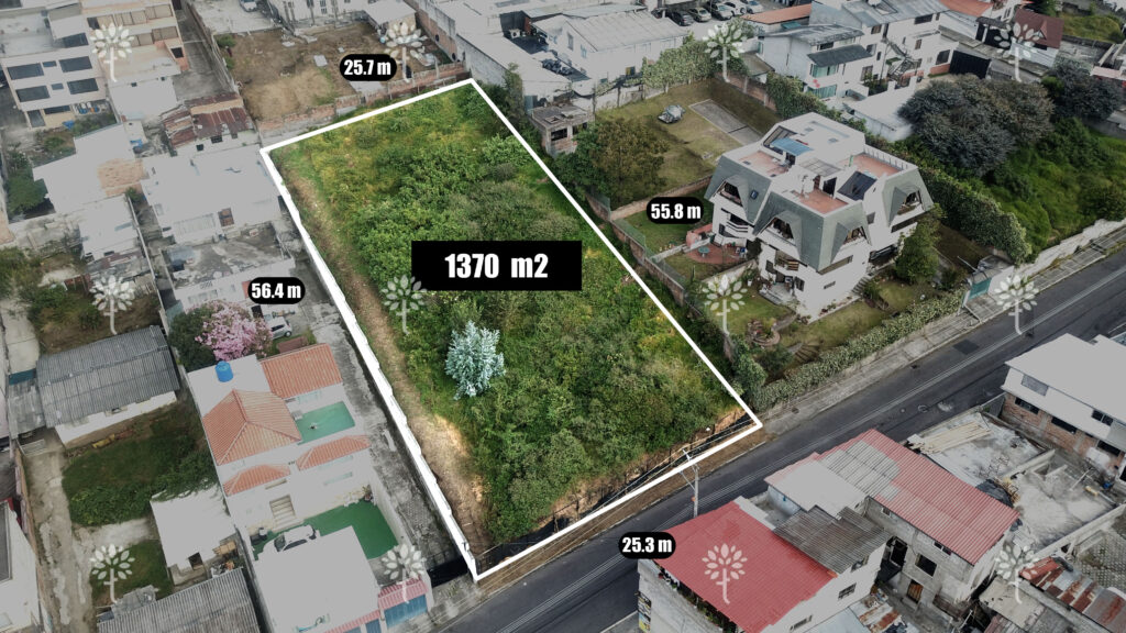 Vista adicional de terreno en venta en Quito, Pichincha