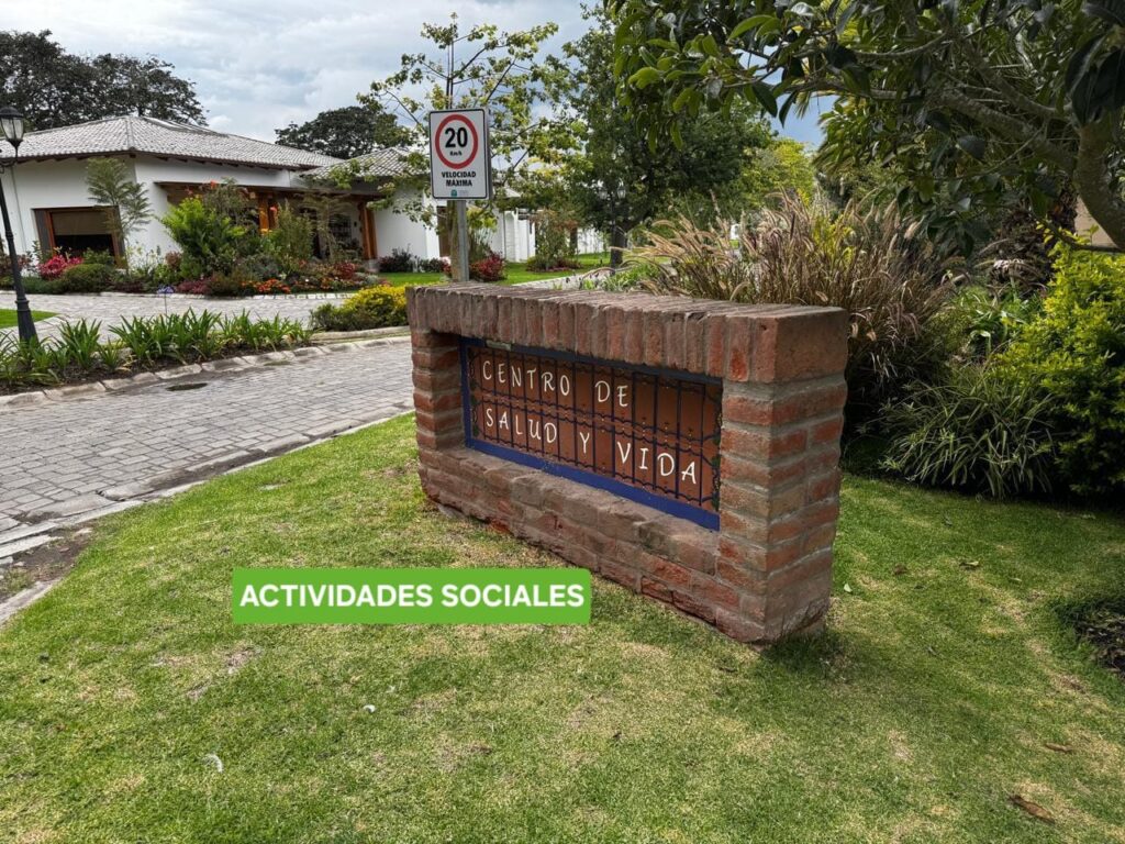 Vista adicional de terreno en venta en Checa, Quito, Pichincha