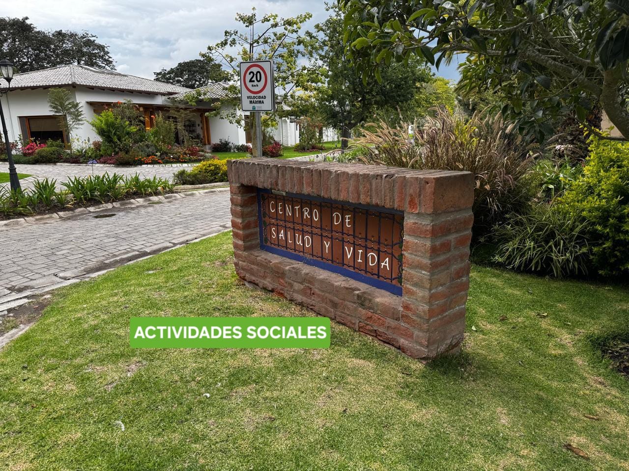 Vista adicional de terreno en venta en Checa, Quito, Pichincha