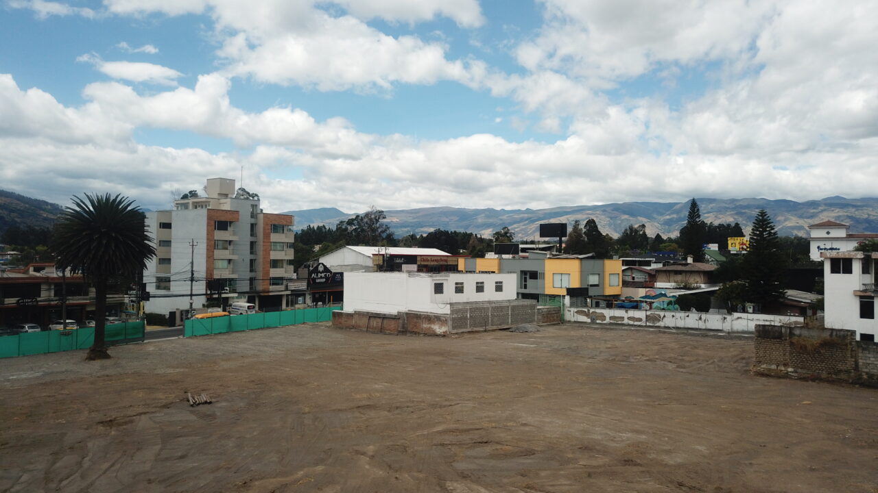 Terreno en venta plaza comercial
