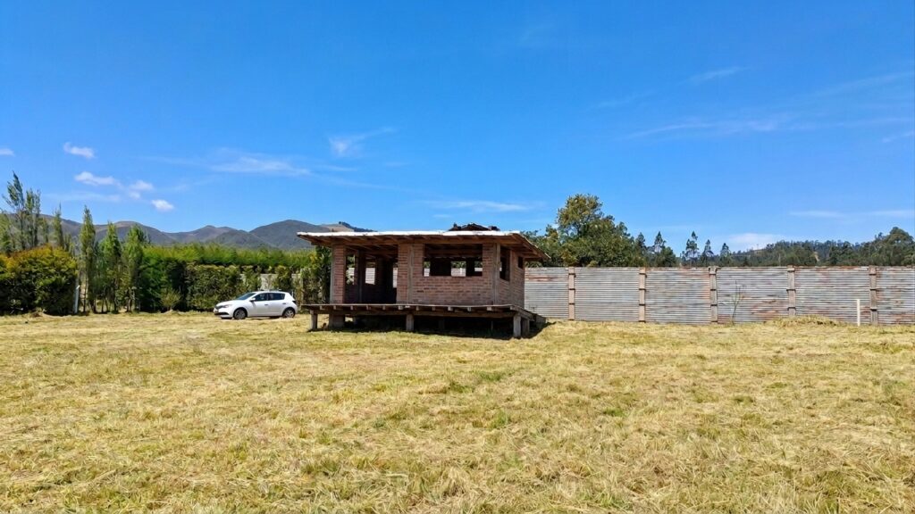 Vista adicional de terreno en venta en El Quinche, Quito, Pichincha