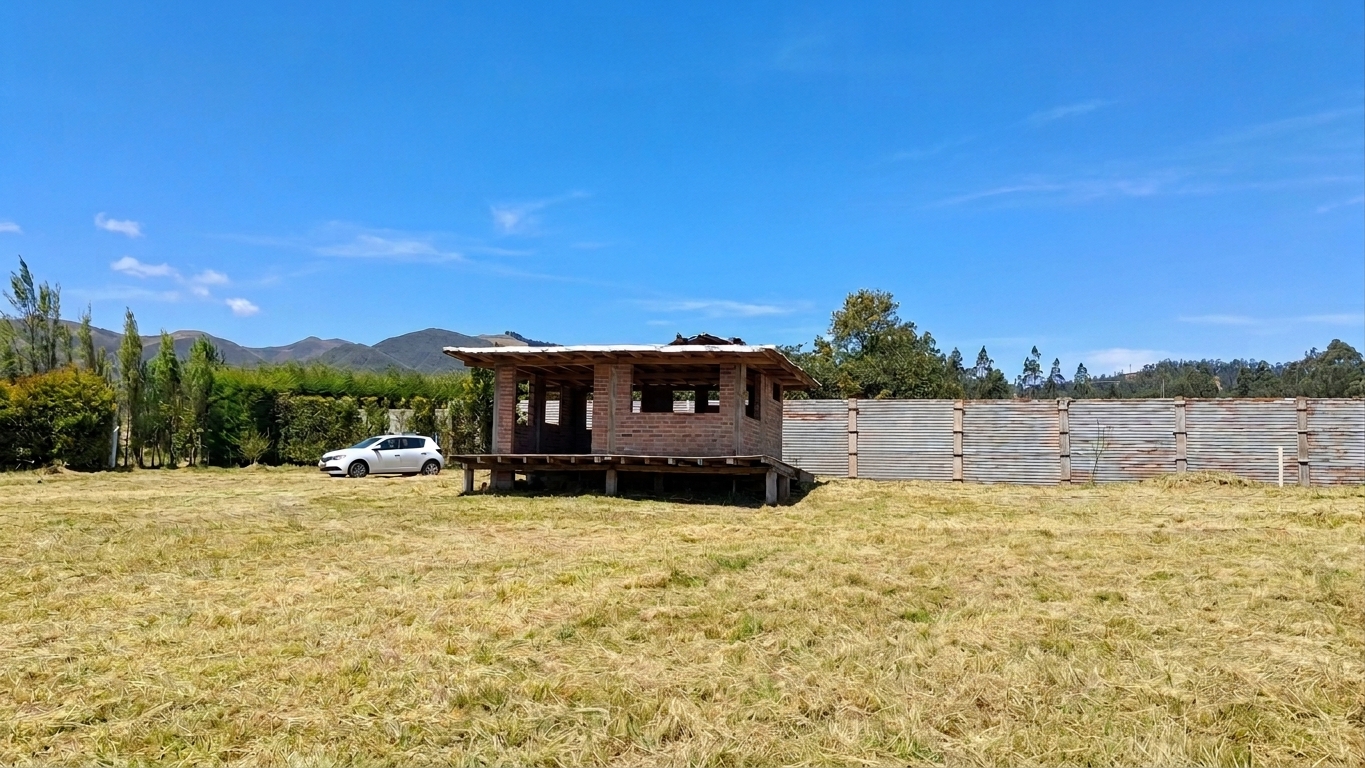 Vista adicional de terreno en venta en El Quinche, Quito, Pichincha