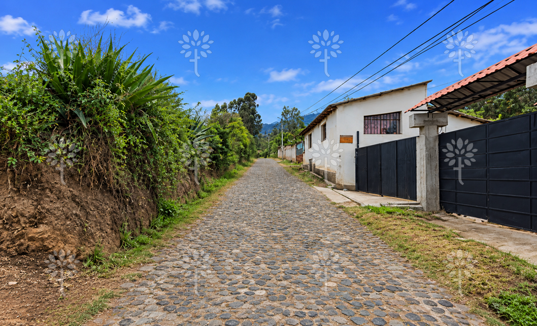 Vista adicional de terreno en venta en Yaruqui, Quito, Pichincha