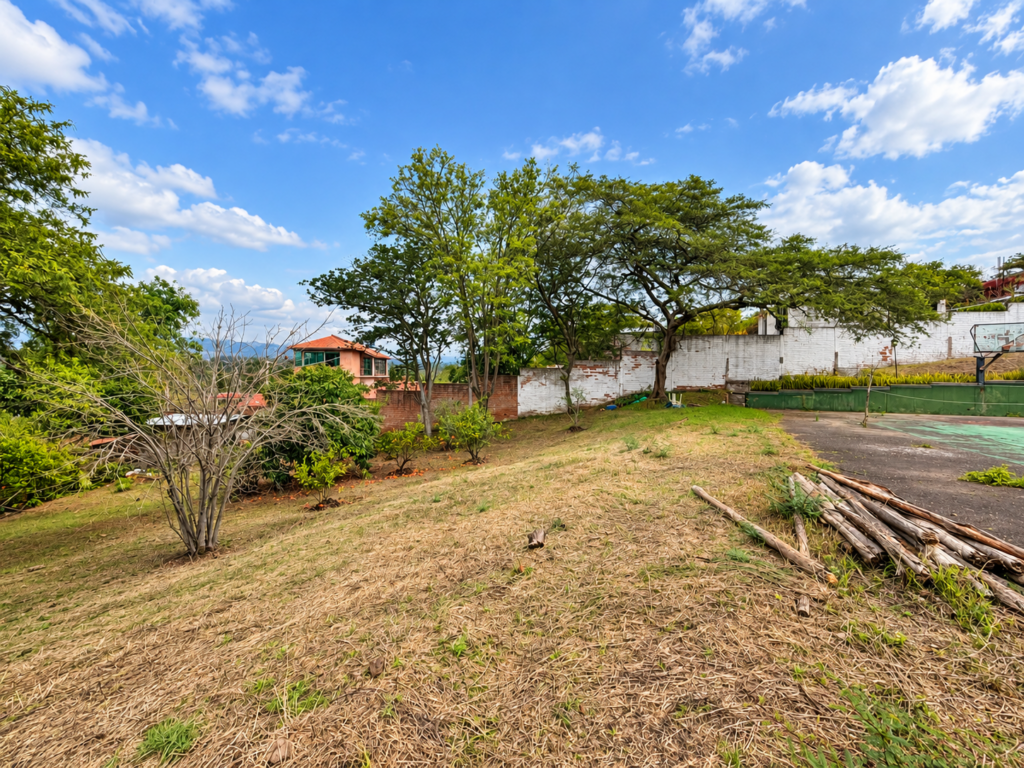 Vista adicional de terreno en venta en Tumbaco, Quito, Pichincha